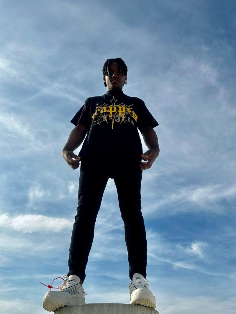 "Nightlife" T-shirt - Black/Yellow - Afbeelding 2